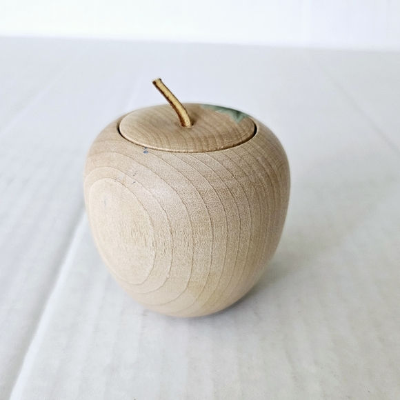 Wooden apple trinket box hand painted flower small decor lid - Picture 4 of 9